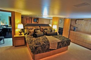 120' Freedom Yacht Charter